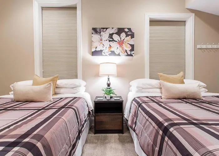 The Wrigleyville Vip-200 Steps From Wrigley Field * Chicago