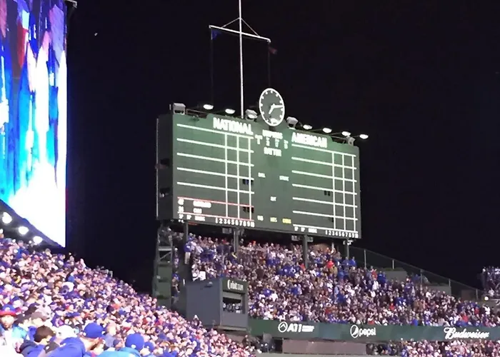 Apartment The Wrigleyville Vip-200 Steps From Wrigley Field *